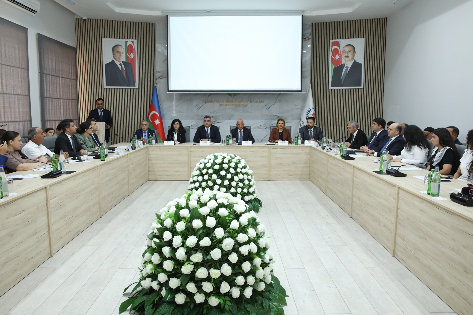 Azərbaycan Həmkarlar İttifaqları Konfederasiyasında mətbuat konfransı təşkil edilib