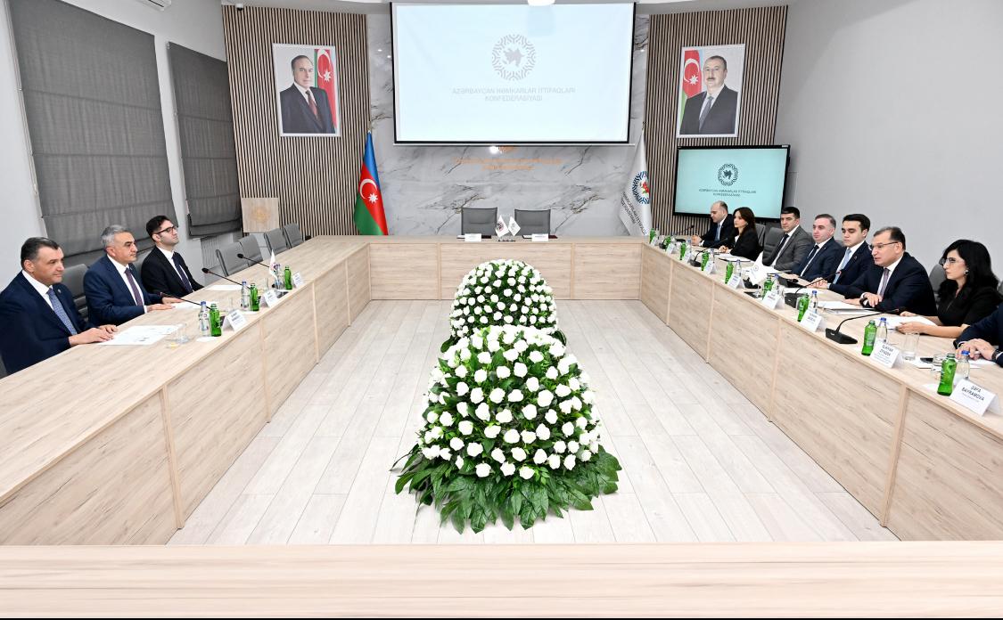 Azərbaycan Həmkarlar İttifaqları Konfederasiyası və Vəkillər Kollegiyası arasında Memorandum imzalanıb
