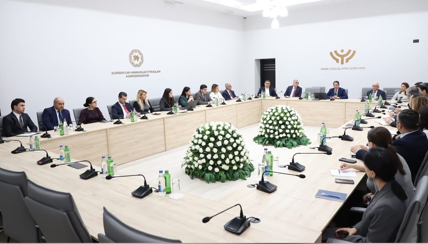 AHİK-də əmək qanunvericiliyindəki yeniliklərlə bağlı təlim keçirilib