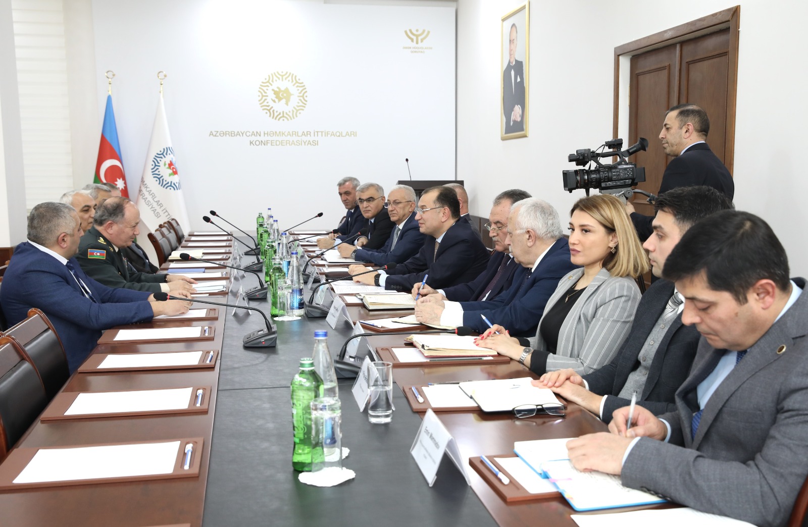 Müharibə, Əmək və Silahlı Qüvvələr Veteranları Təşkilatının nümayəndələri ilə görüş keçirilib