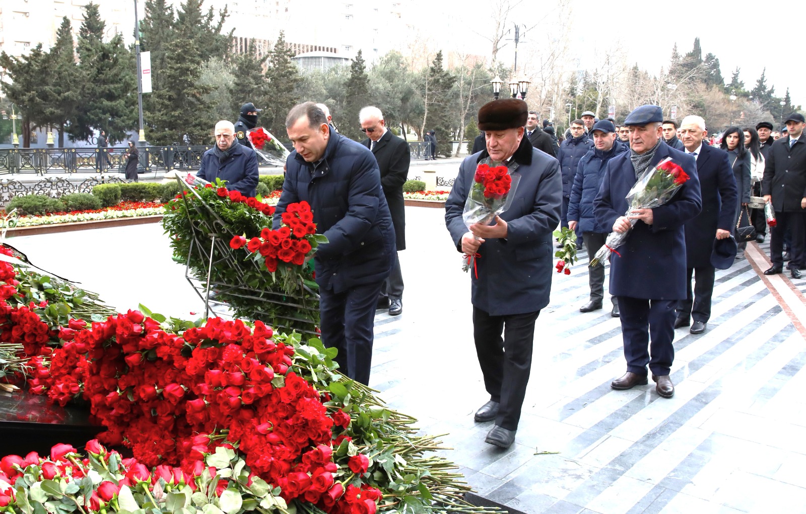 Azərbaycan Həmkarlar İttifaqları Konfederasiyasının kollektivi  Xocalı soyqırımı abidəsini ziyarət edib