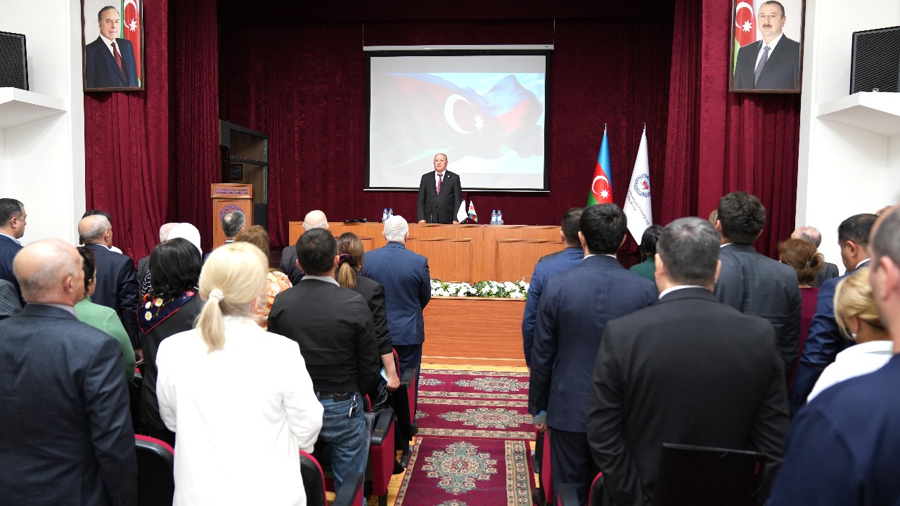 Azərbaycan Həmkarlar İttifaqları Konfederasiyasının üzvü Elektroenergetika və Elektrotexnika Sənayesi İşçiləri Həmkarlar İttifaqı Respublika Komitəsinin konfransı keçirilib