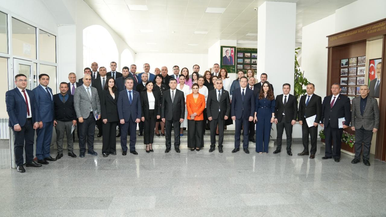 “Əmək qanunvericiliyinin tətbiqi problemləri” mövzusunda təşkil olunan təlimlər başa çatıb