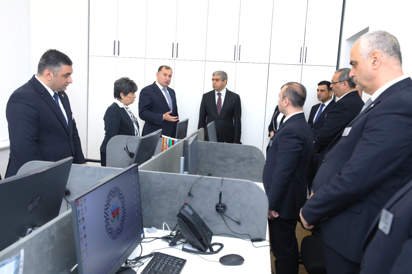 Əmək və Əhalinin Sosial Müdafiəsi Nazirliyinin nümayəndələri Azərbaycan Həmkarlar İttifaqları Konfederasiyasının Əməyin Mühafizəsi və Hüquqi Yardım Mərkəzi ilə tanış olublar