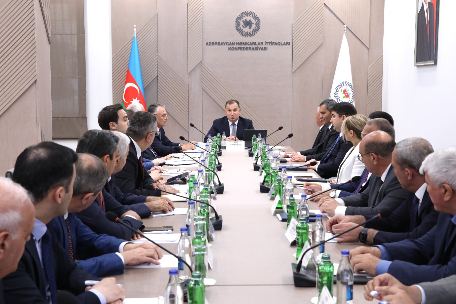 Azərbaycan Həmkarlar İttifaqları Konfederasiyasında üzv təşkilatların rəhbərləri ilə müzakirələr aparılıb