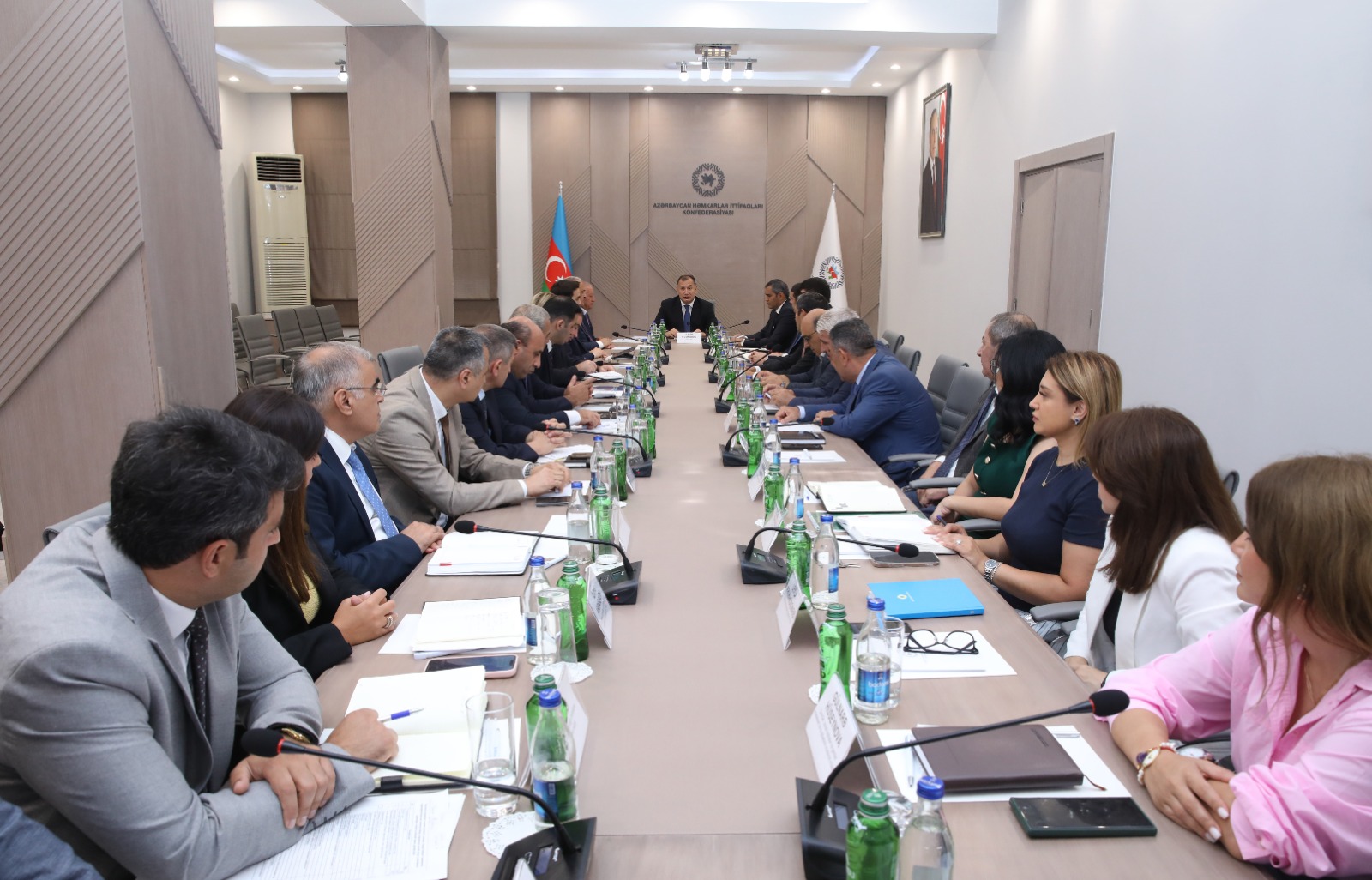 Azərbaycan Həmkarlar İttifaqları Konfederasiyasında üzv təşkilatların rəhbərləri ilə görüş keçirilib